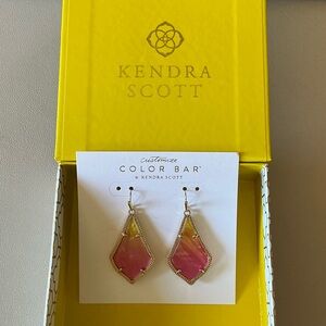 Kendra Scott Fuchsia and Gold Sunset Drop Earrings